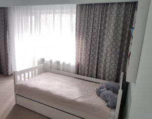 Apartament ultrafinisat cu 4 camere, decomandat, etaj intermediar, Manastur