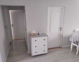 Apartament ultrafinisat cu 4 camere, decomandat, etaj intermediar, Manastur