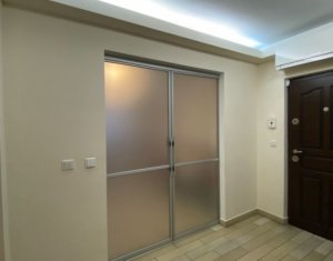 Apartament 3 camere, 77mp balcon, etaj 6 din 8, parcare si beci, zona Bucuresti