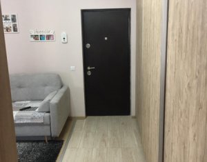 Vanzare apartament 3 camere, situat in Floresti, zona Sub Cetate