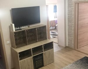 Apartment 3 rooms for sale in Floresti