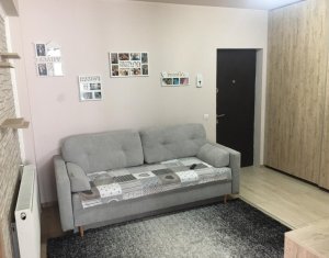 Vanzare apartament 3 camere, situat in Floresti, zona Sub Cetate