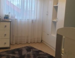 Apartament 3 camere, complet utilat si mobilat, centrala proprie, parcare