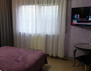 Apartament 3 camere, complet utilat si mobilat, centrala proprie, parcare