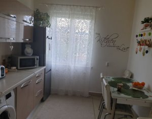 Vanzare apartament 2 camere, in vila, decomandat, zona Liceul Balcescu !