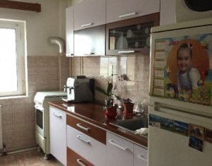 Apartament cu 3 camere decomandate, 2 bai, etaj intermediar, Marasti