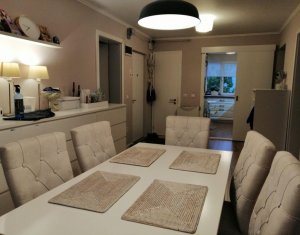 Apartament de 4 camere, ultrafinisat, mobilat si utilat, etaj 3, garaj !