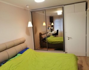 Apartament de 4 camere, ultrafinisat, mobilat si utilat, etaj 3, garaj !