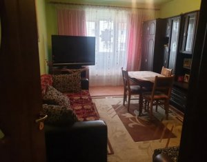 Dorobantilor - apartament de 3 camere, decomandat, 2 bai, etaj 6/8