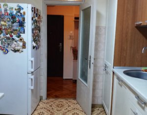 Apartament cu 4 camere decomandate, 2 bai, etaj intermediar, Marasti