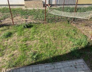 Vanzare apartament 3 camere, cu gradina in Floresti, zona Terra