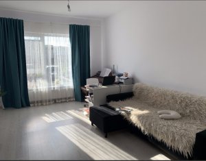 Vanzare apartament 3 camere, cu gradina in Floresti, zona Terra