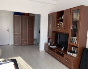 Vanzare apartament 3 camere, cu gradina in Floresti, zona Terra