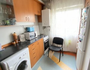 Apartament 3 camere decomandat, cu 2 balcoane, etaj intermediar, in Zorilor