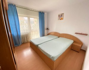 Apartament 3 camere decomandat, cu 2 balcoane, etaj intermediar, in Zorilor