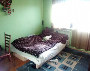 Apartament 3 camere, 65 mp, decomandat, balcon, etaj 4/4, In Marasti