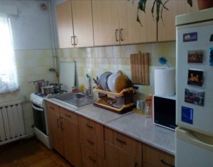 Apartament 3 camere, 65 mp, decomandat, balcon, etaj 4/4, In Marasti