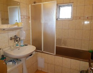 MANASTUR - Apartament cu 3 camere, decomandate, 2 bai, zona Calea Floresti