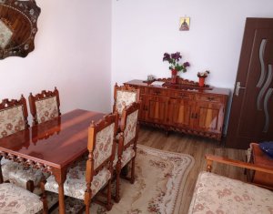 Apartament de 4 camere, zona Calea Floresti, decomandat, etaj intermediar 