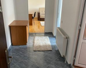 Apartament la CHEIE 1 camera 40 mp balcon zona UMF - Spital Recuperare