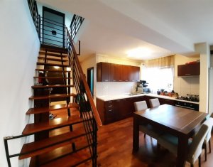 Appartement 5 chambres à vendre dans Cluj-napoca, zone Manastur