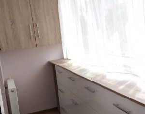 Appartement 4 chambres à vendre dans Cluj-napoca, zone Manastur