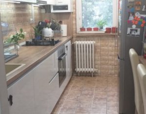 Appartement 4 chambres à vendre dans Cluj-napoca, zone Manastur