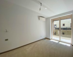 Apartament cu 3 camere si 3 bai, ultrafiniat, 107 mp, imobil de lux, Buna Ziua