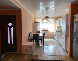 Appartement 3 chambres à vendre dans Floresti