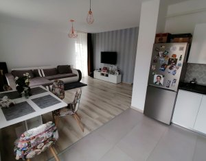 Apartment 3 rooms for sale in Floresti