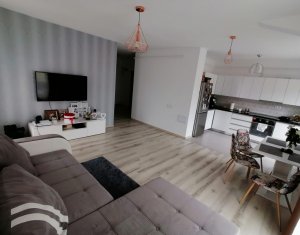 Apartment 3 rooms for sale in Floresti