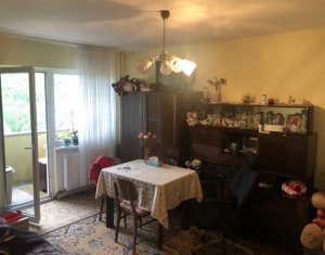 Apartament cu 2 camere, zona strazii Parang, 53 mp, pret avantajos, decomandat