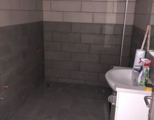 Apartament 2 camere, finisat, etaj 2/3, zona Terra