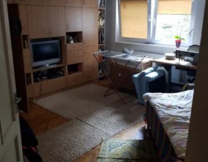 Vanzare apartament cu 2 camere, zona strazii Primaverii, decomandat