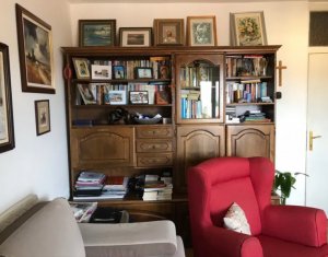 Apartament de 2 camere, finisat, zona CENTRALA