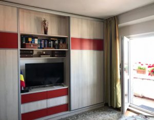 Apartament de 2 camere, finisat, zona CENTRALA