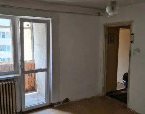 Manastur - apartament 3 camere decomandat, 2 bai, zona Primaverii