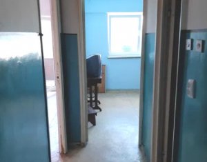 MANASTUR - Apartament cu 4 camere, decomandate, 2 bai, zona Calea Floresti