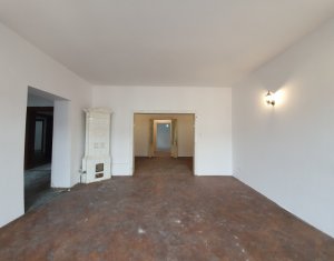 Appartement 4 chambres à vendre dans Cluj-napoca, zone Centru