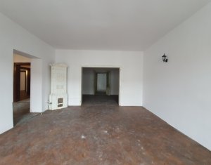 Appartement 4 chambres à vendre dans Cluj-napoca, zone Centru