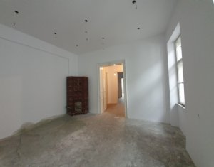 Apartment 4 rooms for sale in Cluj-napoca, zone Centru