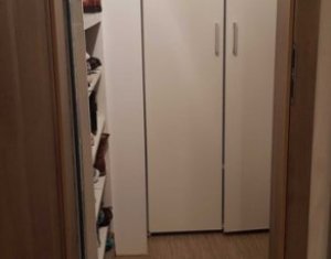 Apartament la cheie, 3 camere, 75 mp, balcon, etaj 1 din 3, parcare, zona Vivo