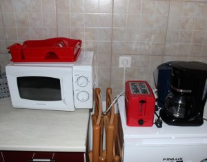 Apartament 2 camere, zona centrala - Facultatea de Litere, 60 mp, parcare+garaj