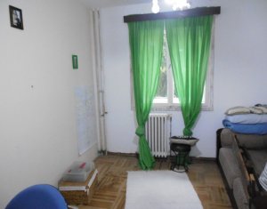 Vanzare apartament 4 camere decomandate, Gheorgheni, etaj 2, zona Hermes