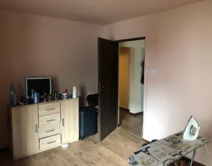 MANASTUR - Apartament de 3 camere, decomandat, 70 mp, zona OMV