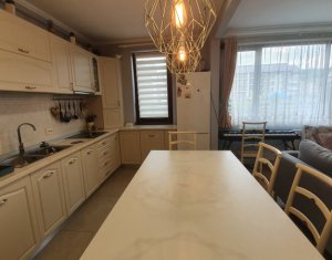 Apartament 3 camere, cu gradina, ultrafinisat, Floresti, zona Eroilor