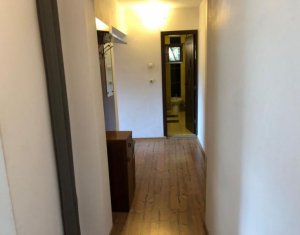 Vanzare apartament cu 3 camere, decomandat, etaj 2/8 in Marasti, Aurel Vlaicu