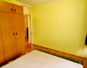 Apartament 3 camere, 80mp, 2 balcoane, 2 bai, parter peste garaj, zona Titulescu