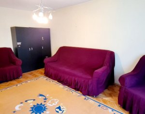 Apartament 3 camere, 80mp, 2 balcoane, 2 bai, parter peste garaj, zona Titulescu