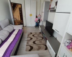 Apartament 3 camere, pe doua nivele, strada Florilor, Floresti